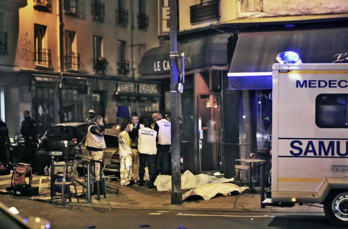 Doi dintre atacatorii sinucigași de la Paris, identificați. Foto: bbc.com