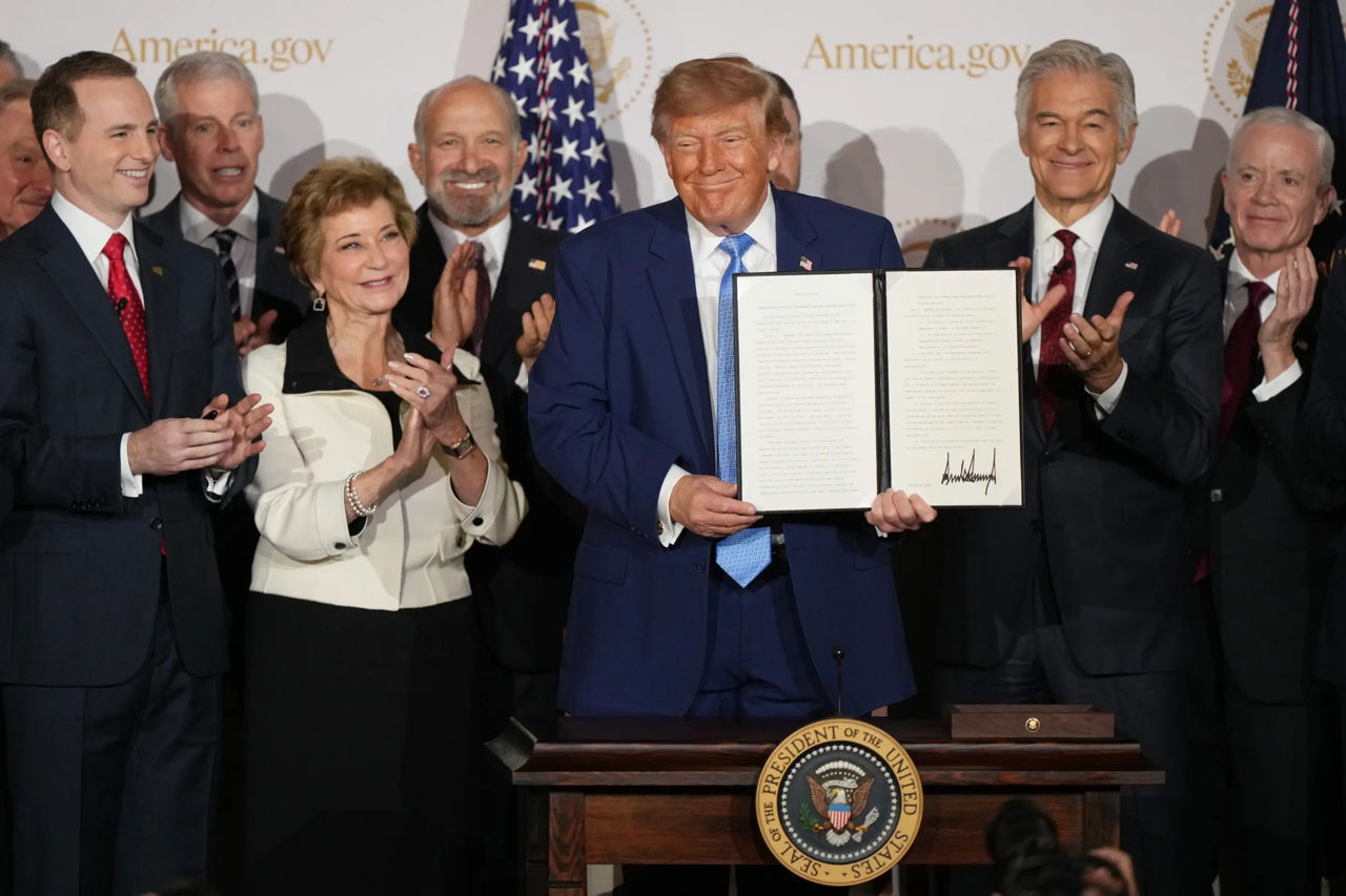 Трамп объявил о запуске AI-портала для доступа к федеральным услугам.