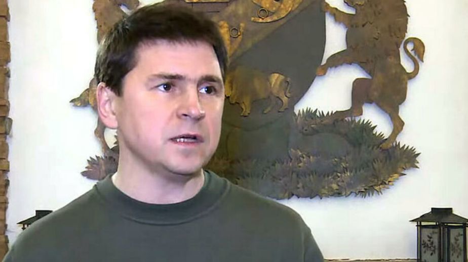 Подоляк: Россия уйдет со всех территорий, кроме юга и востока, чтобы диктовать условия.