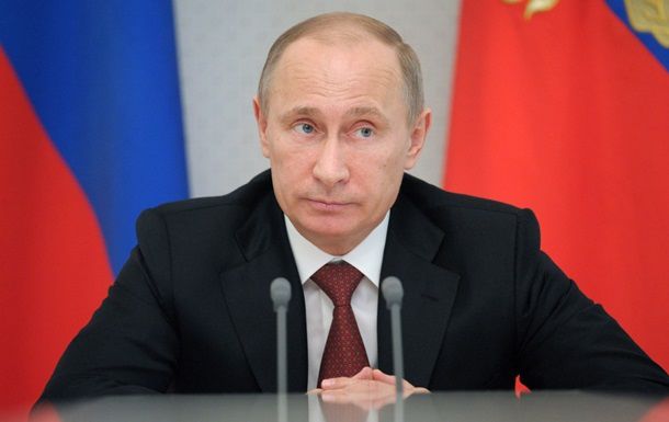 Vladimir Putin a criticat rolul jucat de Statele Unite în cursa înarmării, dar şi acţiunea acestora împotriva FIFA pe care o consideră „inacceptabilă”.