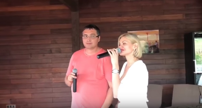 Renato Usatîi își etalează din nou talentul muzical