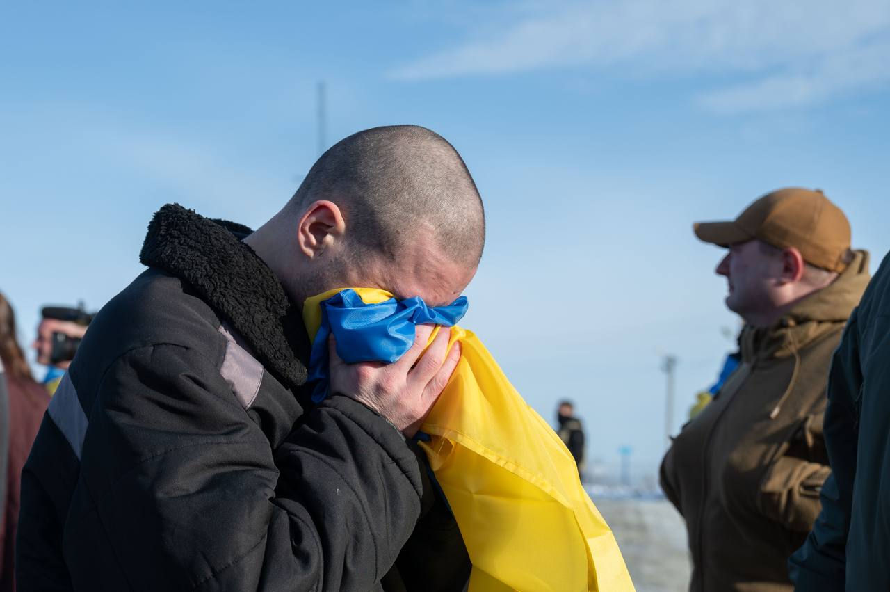 Зеленский об обмене пленных: «Наши дома. 207 ребят».