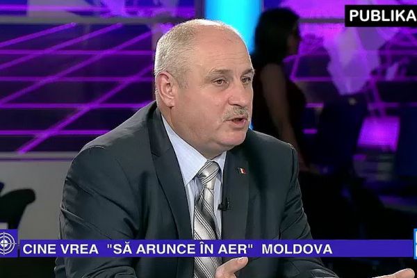 По его словам, «подобные настроения всегда возникают, когда в стране глубокий кризис».