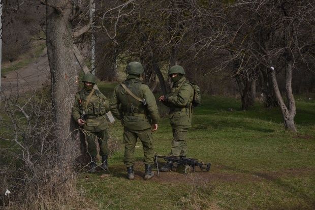 Rusia mobilizează noi unități de armată la frontiera cu Ucraina.