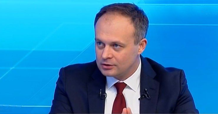 Депутат Демократической партии, бывший председатель парламента Андриан Канду.