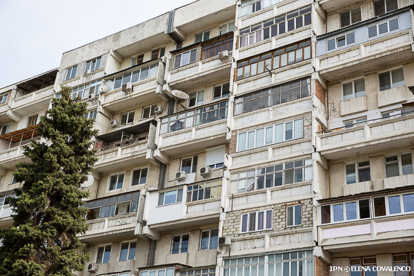 În blocurile locative a început cea de-a doua etapă de dezinsecție
