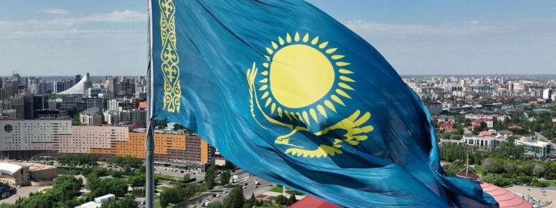 Казахстан запланировал отказаться от электричества из России с 2027 года.
