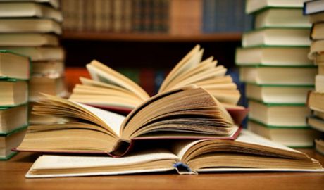 Percheziţii la o biblioteca de literatură ucraineană din Moscova. Foto: poză simbol/gelonchviladegut.com