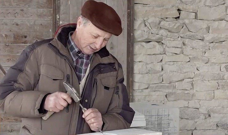 Sculptorul care a creat coloanele de la Teatru de Operă si Balet