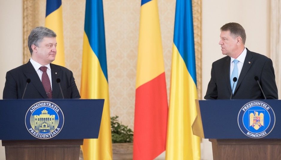 Йоханнис обсудил с Порошенко языковой вопрос.