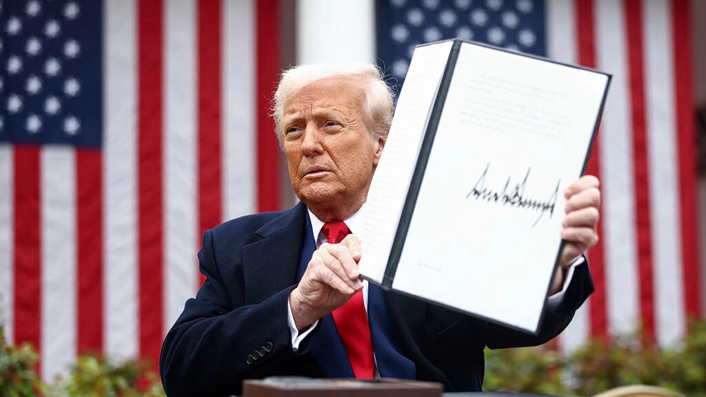 Трамп анонсировал новую волну торговых пошлин.