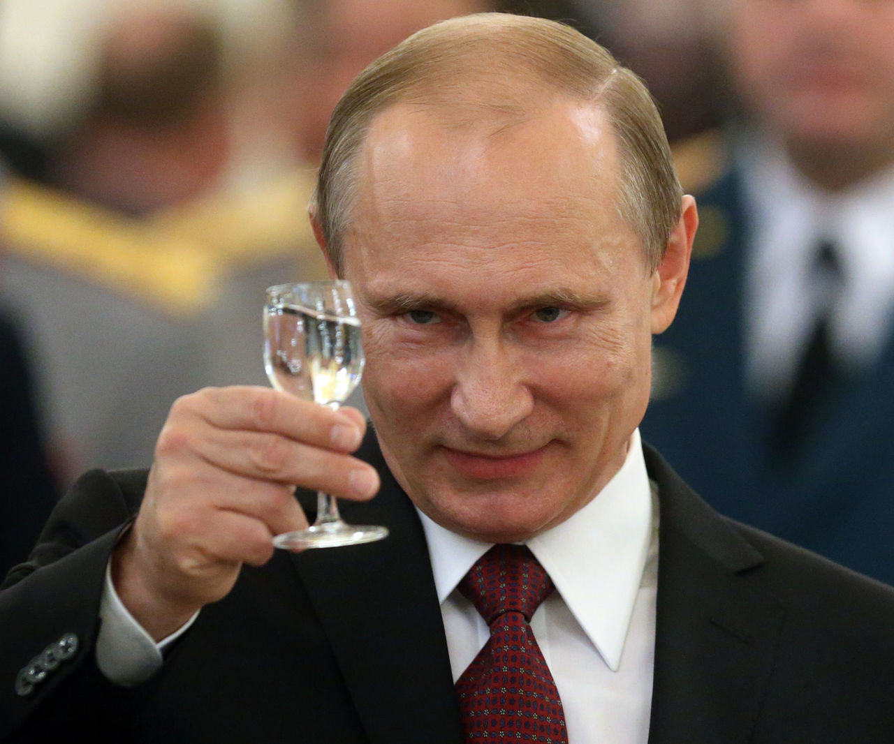 Consumul de alcool în Rusia ar fi scăzut cu 80%.