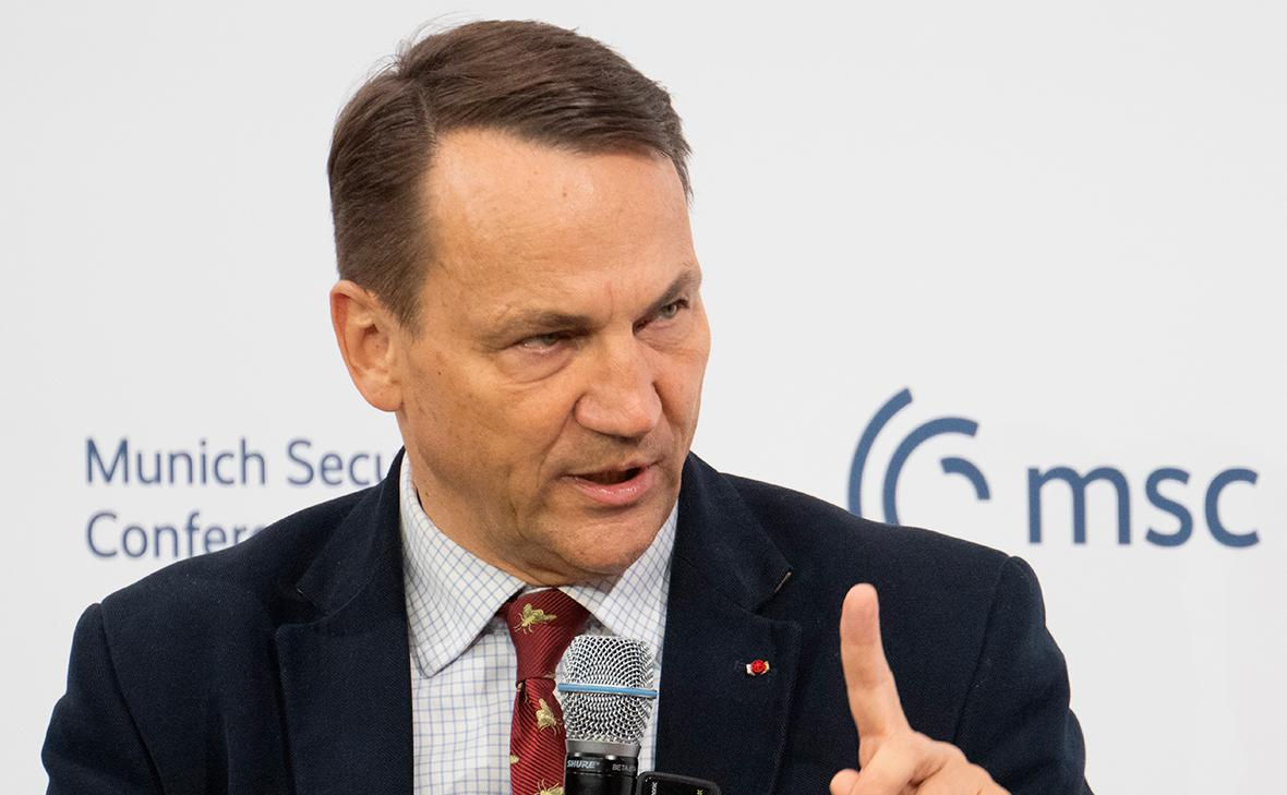 Sikorski, despre ideea aderării accelerate a Ucrainei la UE: Nu se va întâmpla.
