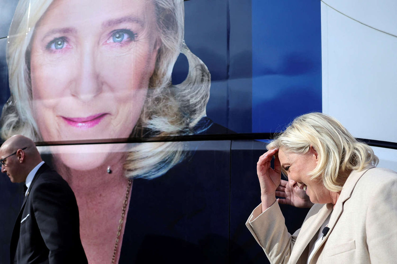 Două feriboturi s-au ciocnit în largul coastei Mayotte. Le Pen era la bordul unuia dintre ele.