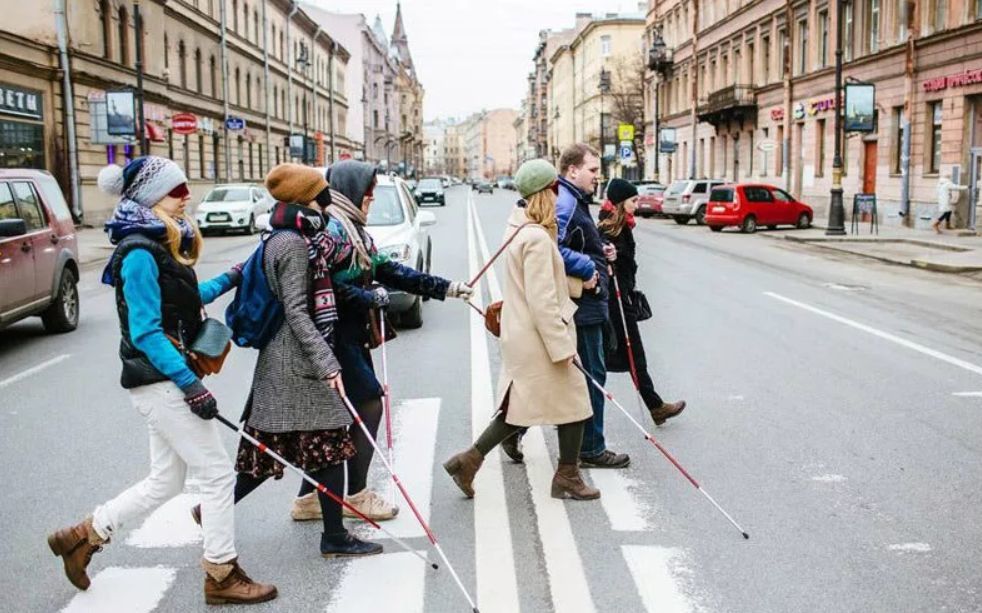 В Google Maps появились голосовые инструкции для слепых и слабовидящих.