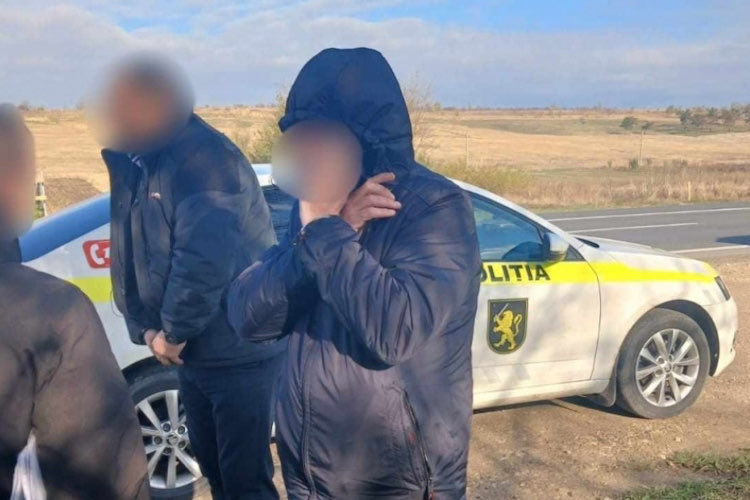 Жителя Кишинева задержали за вымогательство €13 тыс у матери подсудимого.