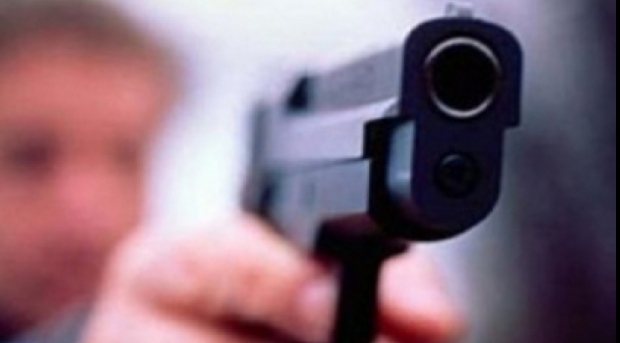 Poliţia capitalei este peste pe urmele unui individ care seara trecută a jefuit o într-o farmacie din sectorul Centru din Chişinău.