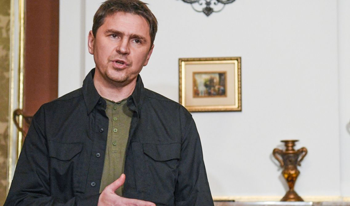 Подоляк назвал четыре шага для освобождения Запорожской АЭС.