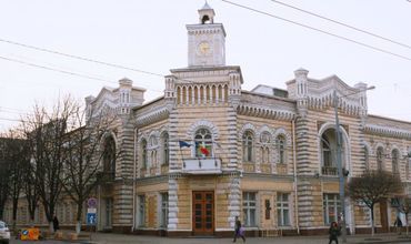 Primăria Chişinăului, prejudiciată cu un miliard de lei.