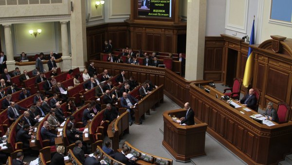 Парламент в случае принятия меморандума пообещает закрепить статус русского языка в новой Конституции.