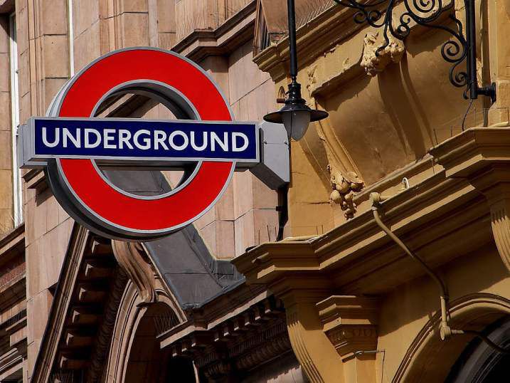 Staţie de metrou din Londra, evacuată din cauza unui presupus terorist. Foto: turisteuropa.ro