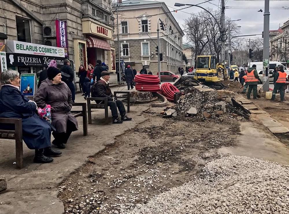 Ремонт проспекта Штефана чел Маре могут и вовсе не закончить. Фото: Natalia Garbu