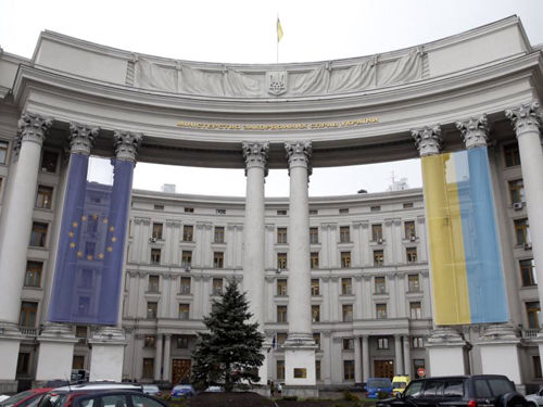 Ucraina se pregătește să denunțe Tratatul de prietenie cu Rusia. Foto: paginaderusia.ro