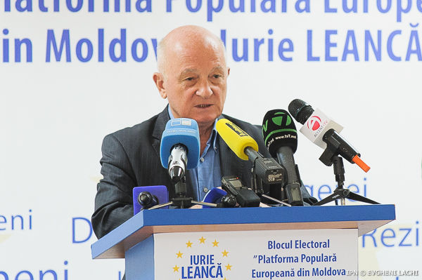 Oazu Nantoi  a părăsit Platforma DA după ce a aderat la  Partidul Popular European din Moldova. În urma alegerilor locale din iunie 2015, a devenit consilier municipal.