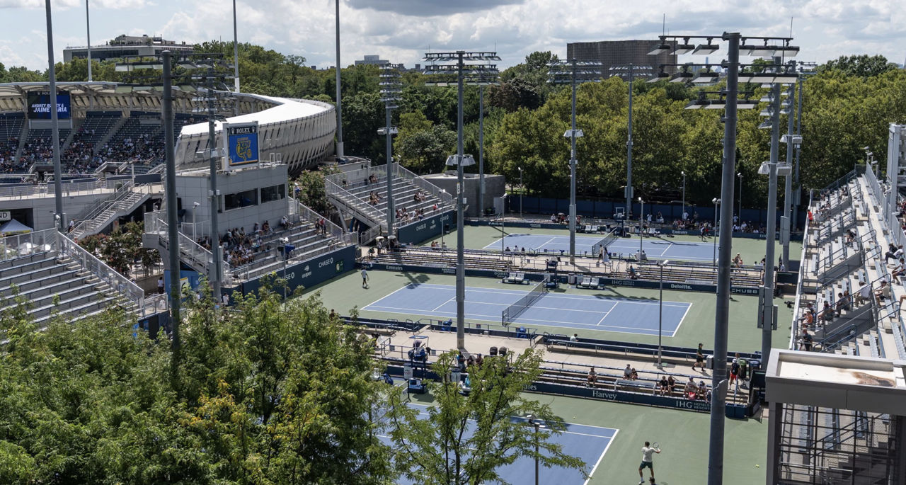 Запах марихуаны отвлекает теннисисток на US Open: Невозможно сосредоточиться.