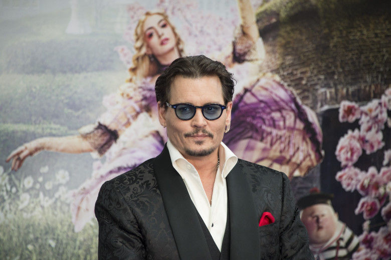 Johnny Depp s-a filmat într-o producție cu zombie, realizată de un adolescent diagnosticat cu cancer. 