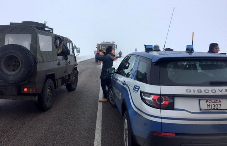 Все пассажиры разбившегося 24 января в Апеннинах вертолета погибли. 