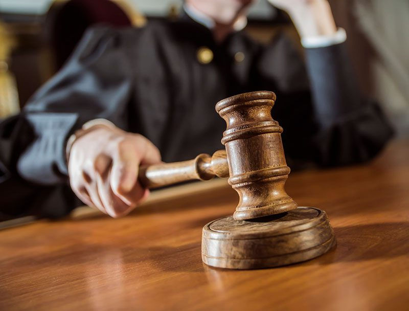 Judecătorii cer limitarea numărului de dosare: 40% dintre ei lucrează în stare de depresie.
