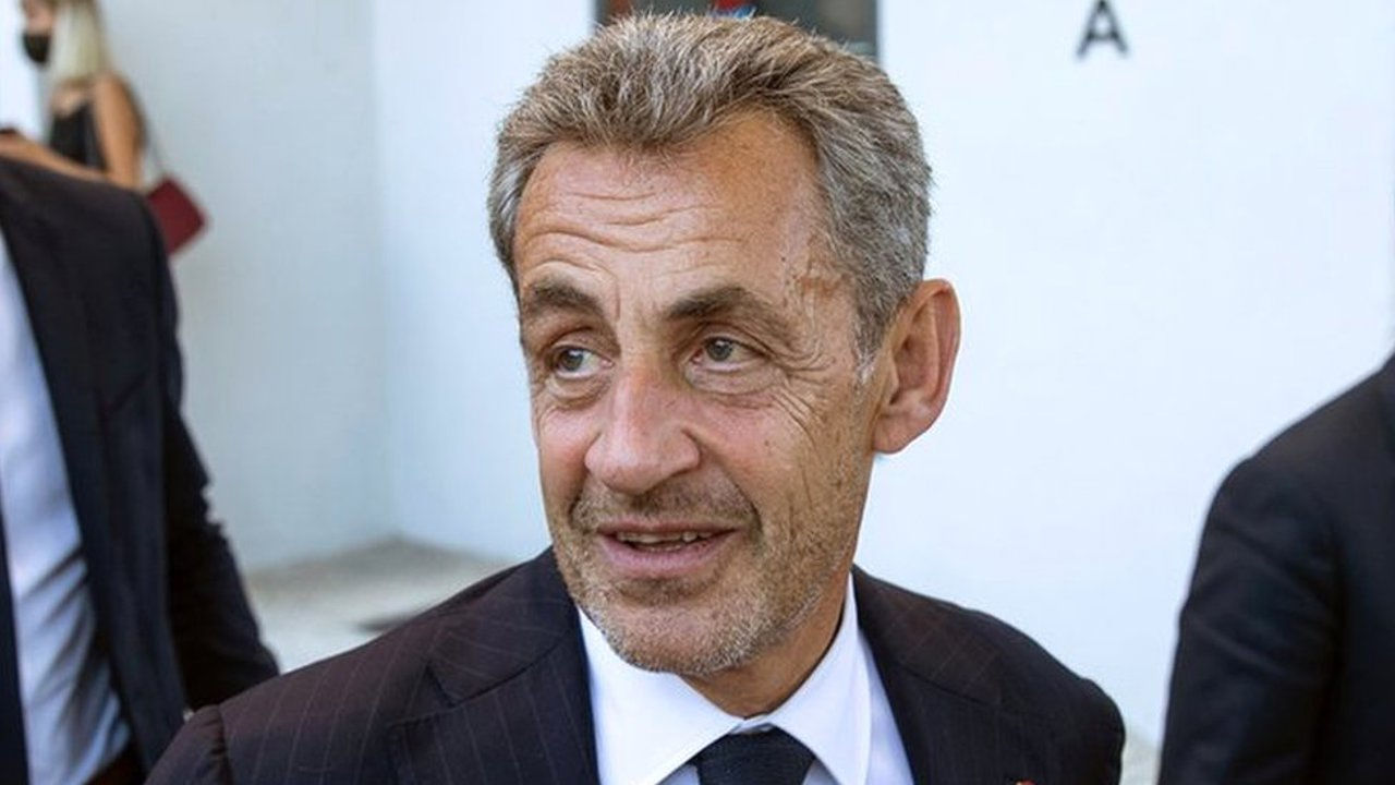 Procuratura Franței solicită eliberarea anticipată a lui Sarkozy.