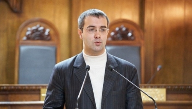 Astfel ,acesta l-ar putea inlocui pe Andrian Candu.