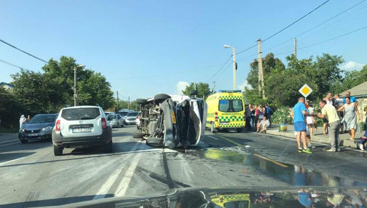 Grav accident la Persecina. Mai multe persoane, rănite 