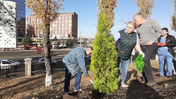 Больница №1 собирает средства на покупку детских кардиомониторов.
