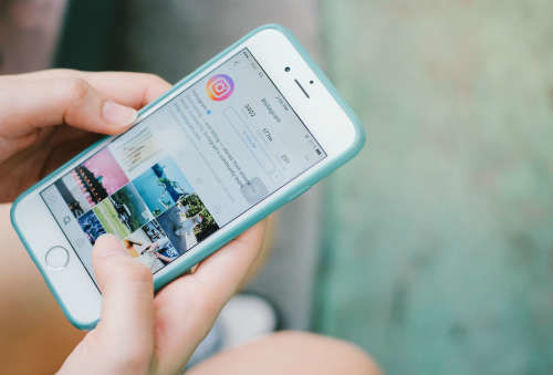 Instagram из-за коронавируса ввел функцию совместного просмотра постов.