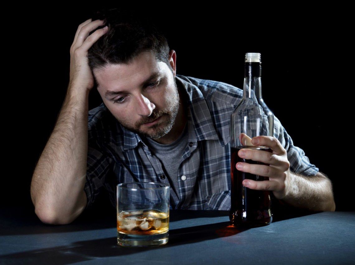 Amenzi de mii de lei pentru cei care vor vinde alcool tinerilor până la 21 ani. Foto: diez.md