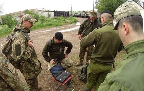 Всего за минувшие сутки позиции украинских военных обстреляли 77 раз.