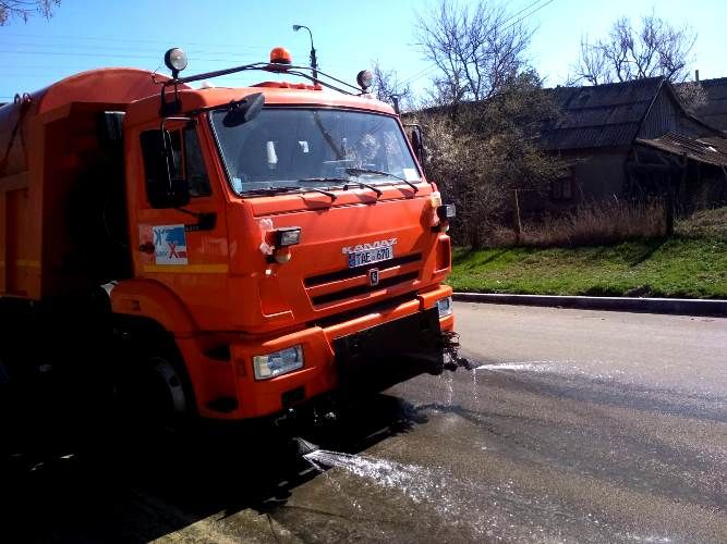 В Комрате дезинфицируют общественные места.
