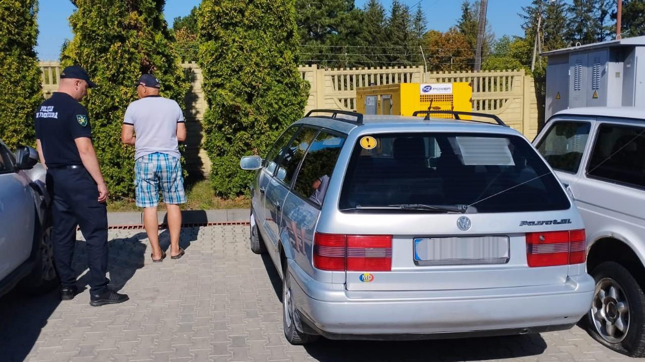 Пограничники задержали гражданина Молдовы, подозреваемого в организации нелегальной миграции.