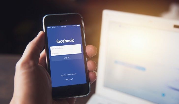 Facebook приостановила работу десятков тысяч приложений на фоне скандала со сбором данных.