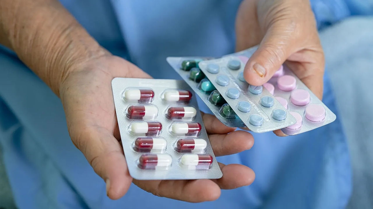 Medic: Pentru a combate bacteriile rezistente, trebuie să combinăm antibioticele.