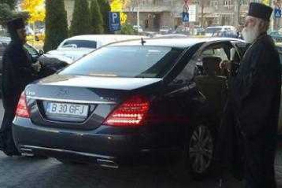 Автопарк румынской православной церкви категории VIP отныне будет сдаваться в аренду.