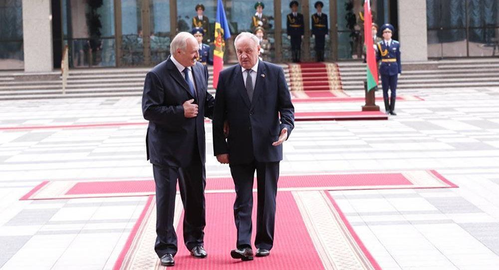 Delegația moldovenească, în frunte cu președintele ţării, s-a deplasat în capitala Belarusului cu o rută charter.