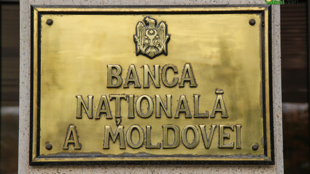 Banca Națională vrea să reducă din angajați și să revizuiască salariile personalului