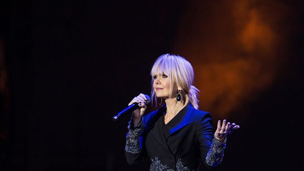 Певица Валерия предложила устроить "год матерного детокса".