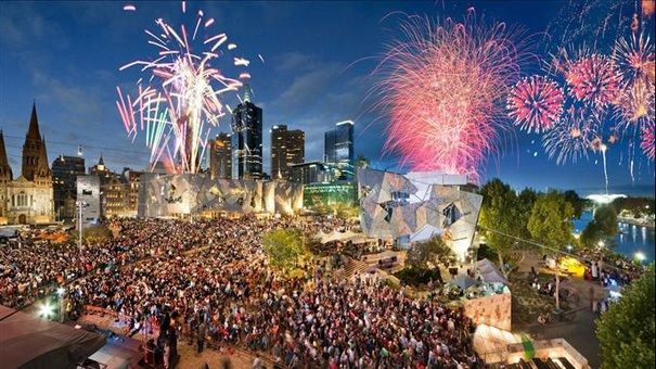 Bărbat suspectat de plănuirea unui atac terorist de Anul Nou, reţinut la Melbourne.