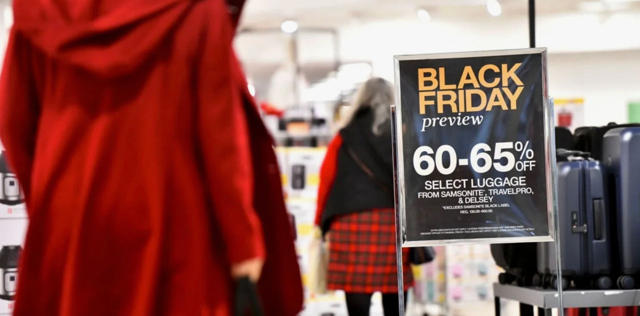Tot mai multe companii din SUA renunță la reducerile de Black Friday.