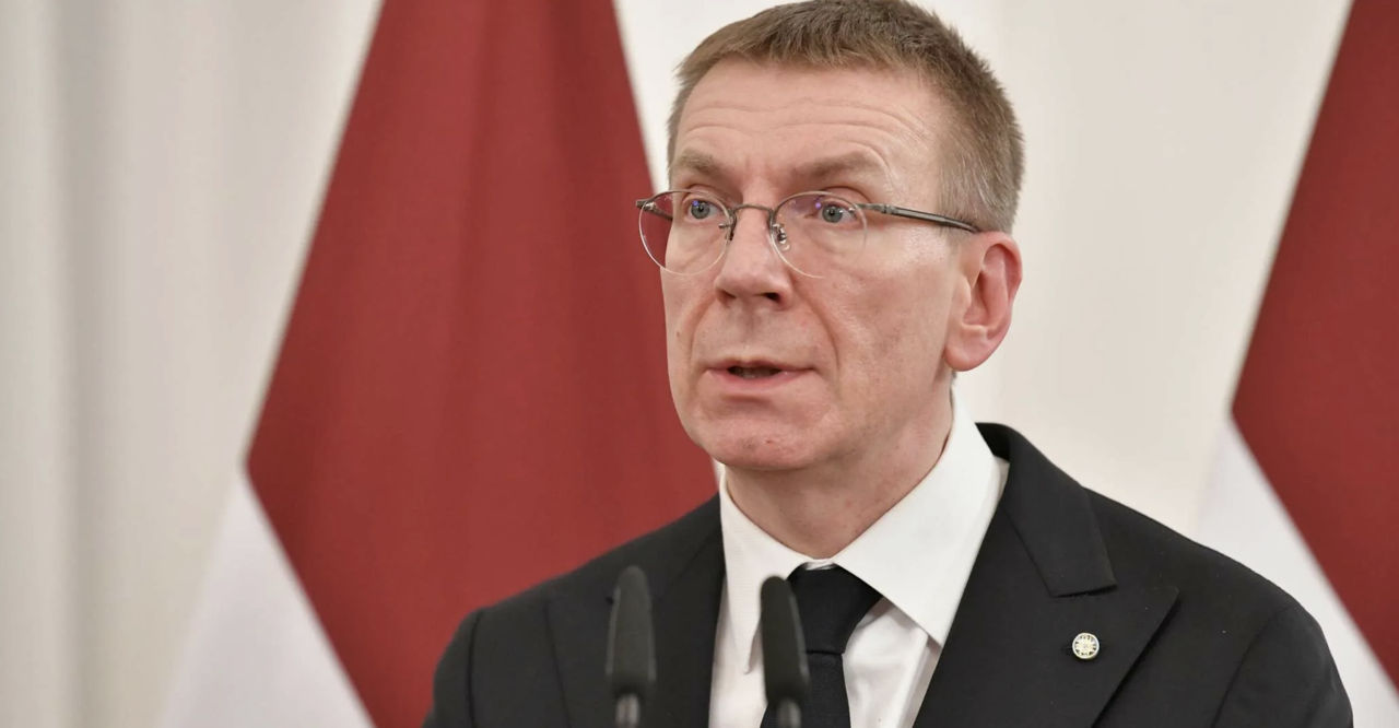 Президент Латвии: Европа отстает в сфере дронов и не сможет отразить ракетную атаку.